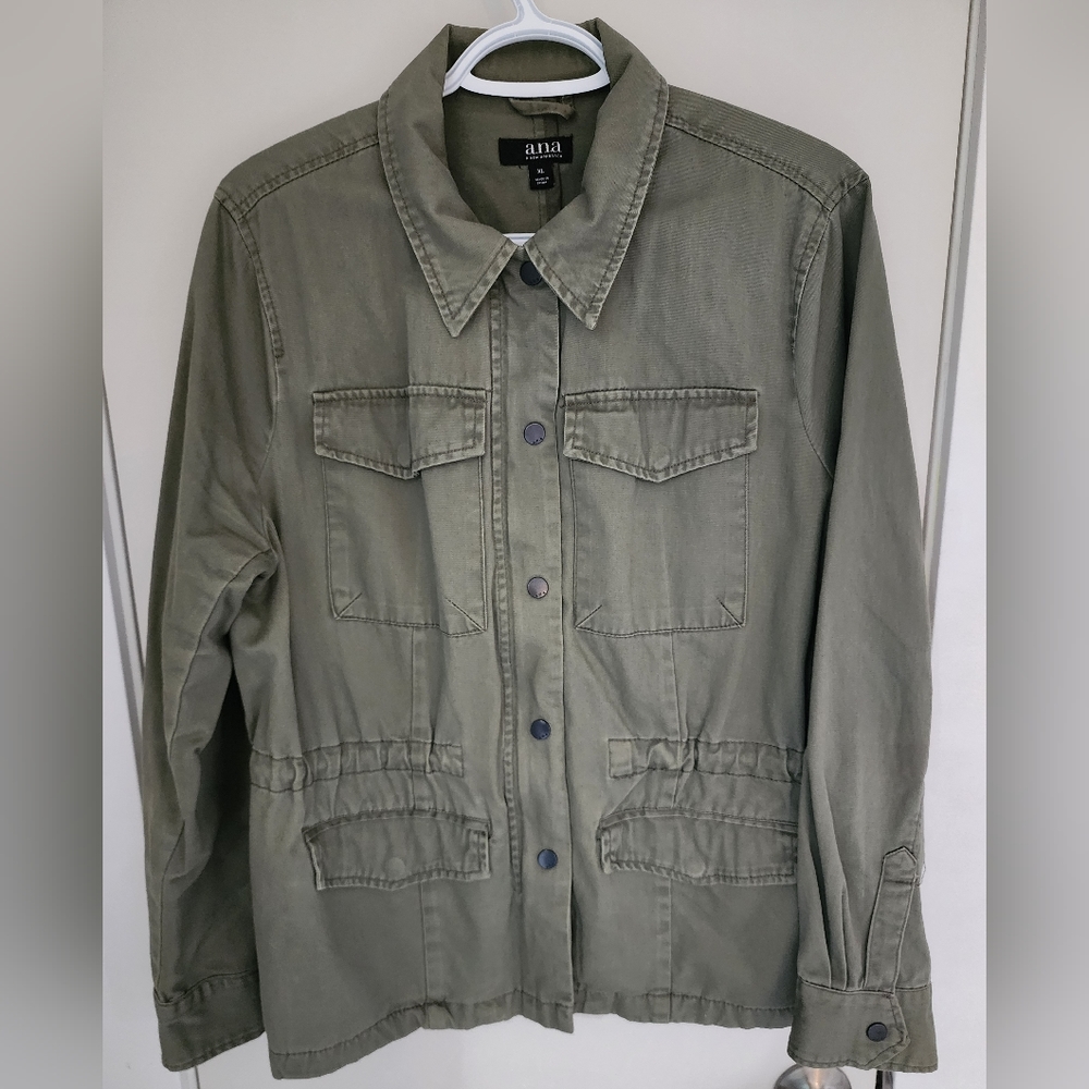 Womans a.n.a A new Approach Green jacket size XL